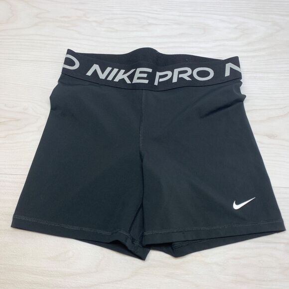 Nike pro Women's shorts Black White Size M CZ98351 compression - Picture 1 of 7